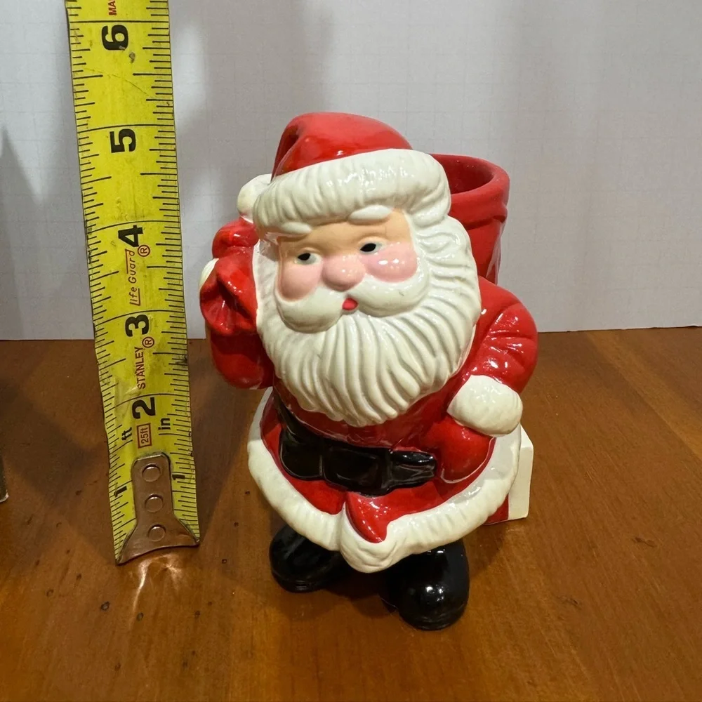 Avon Santa vintage 1982 candle holder figurine